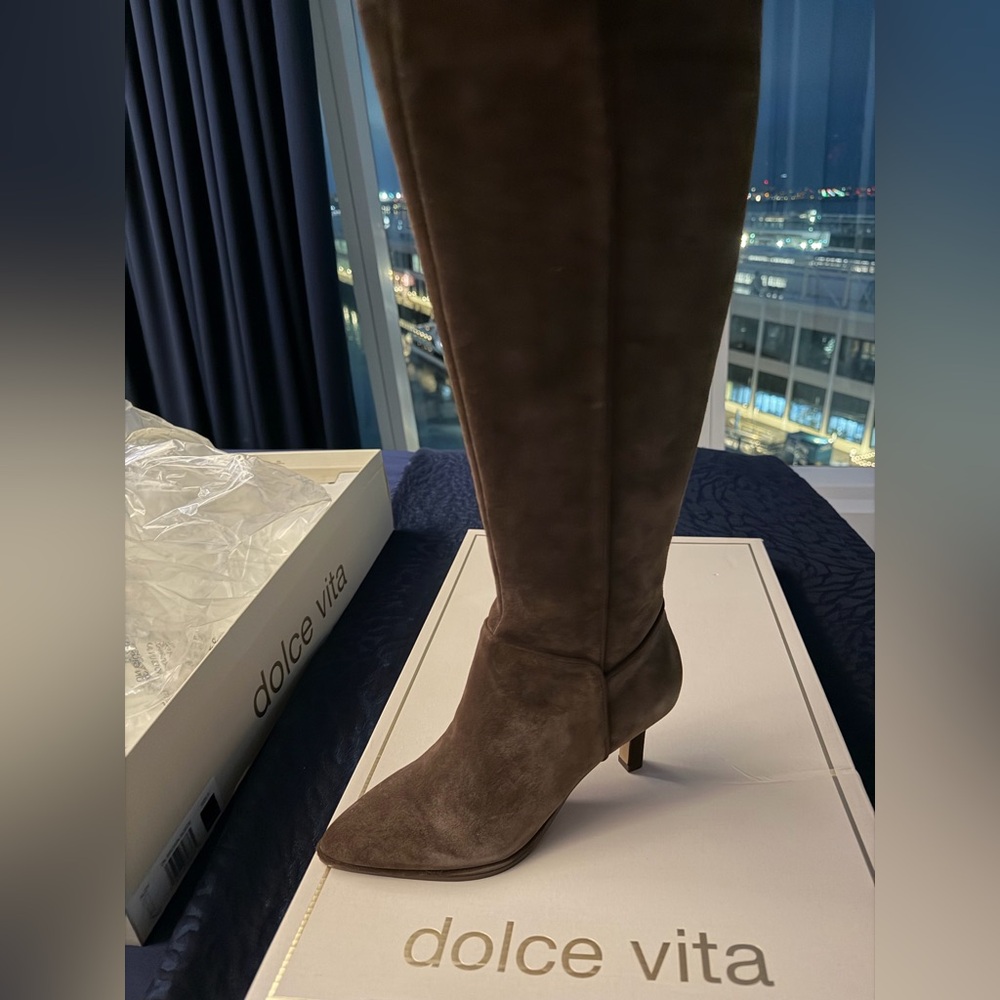 Dolce Vita Aldy Tall Dk Brown Suede Boot